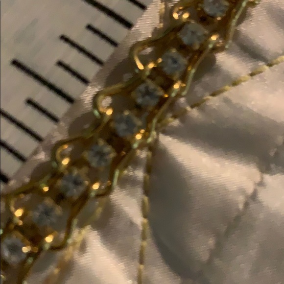 Avon gold tone faux tennis bracelet - Picture 2 of 2